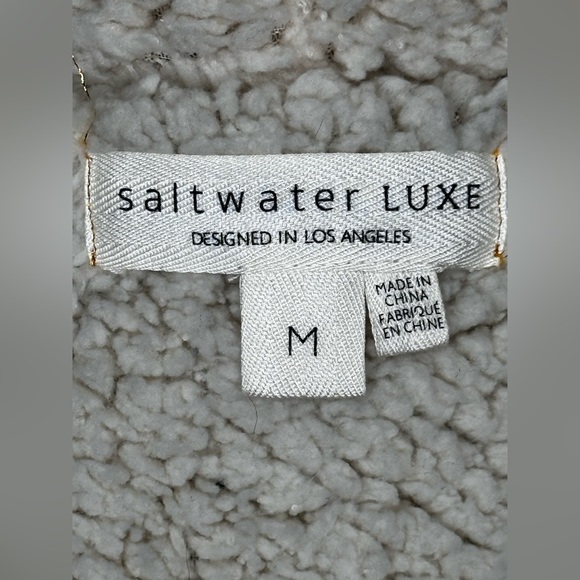 Saltwater Lux Floral Black Puffer Jacket- Sz Medium - Picture 10 of 10